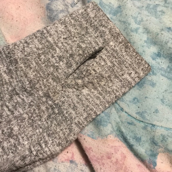 Zip up sweater - Picture 2 of 2